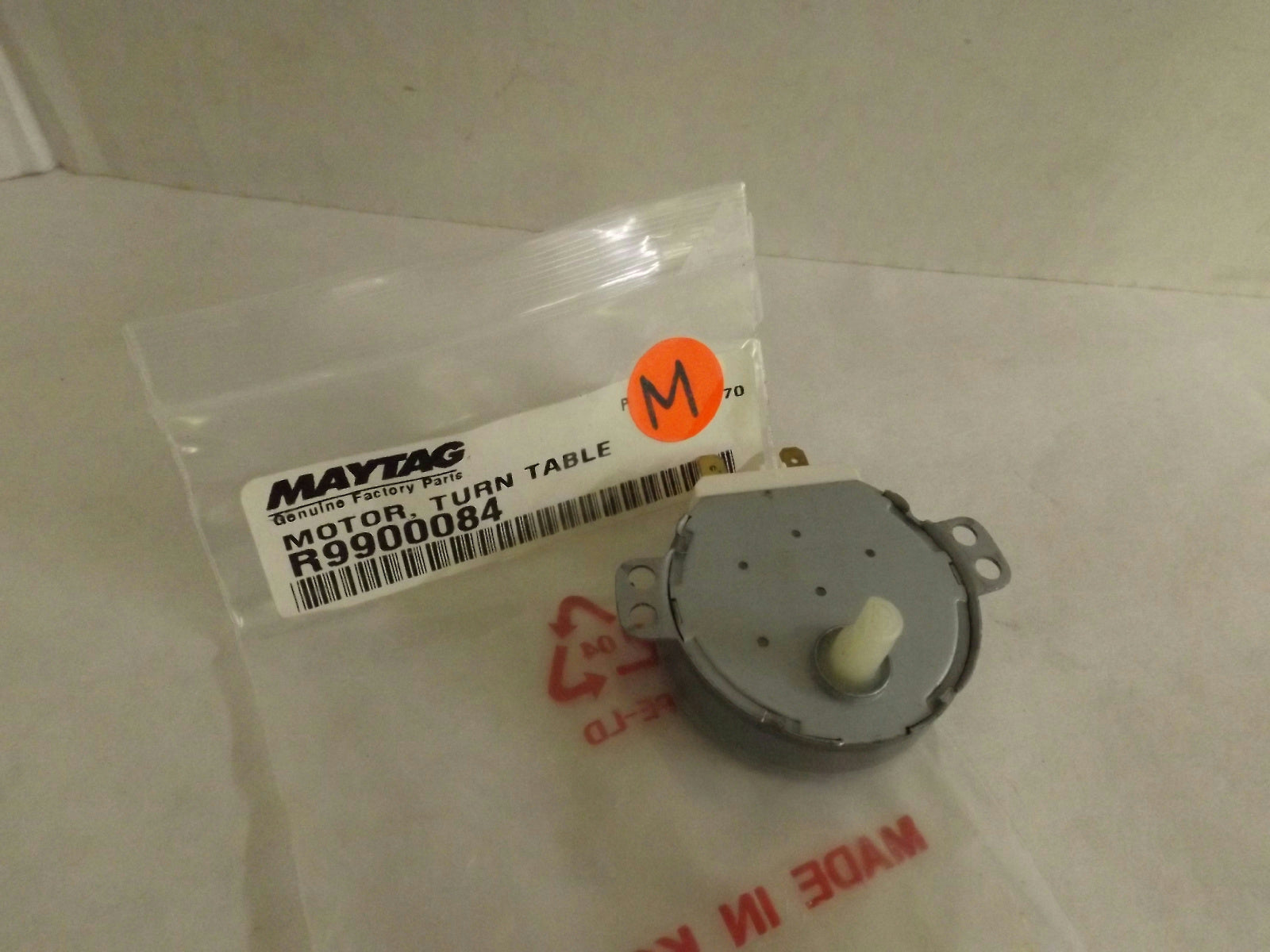 Maytag Microwave Turn Table Motor R9900084 NEW IN BOX Maytag Microwave Turn Table Motor R9900084 NEW IN BOX